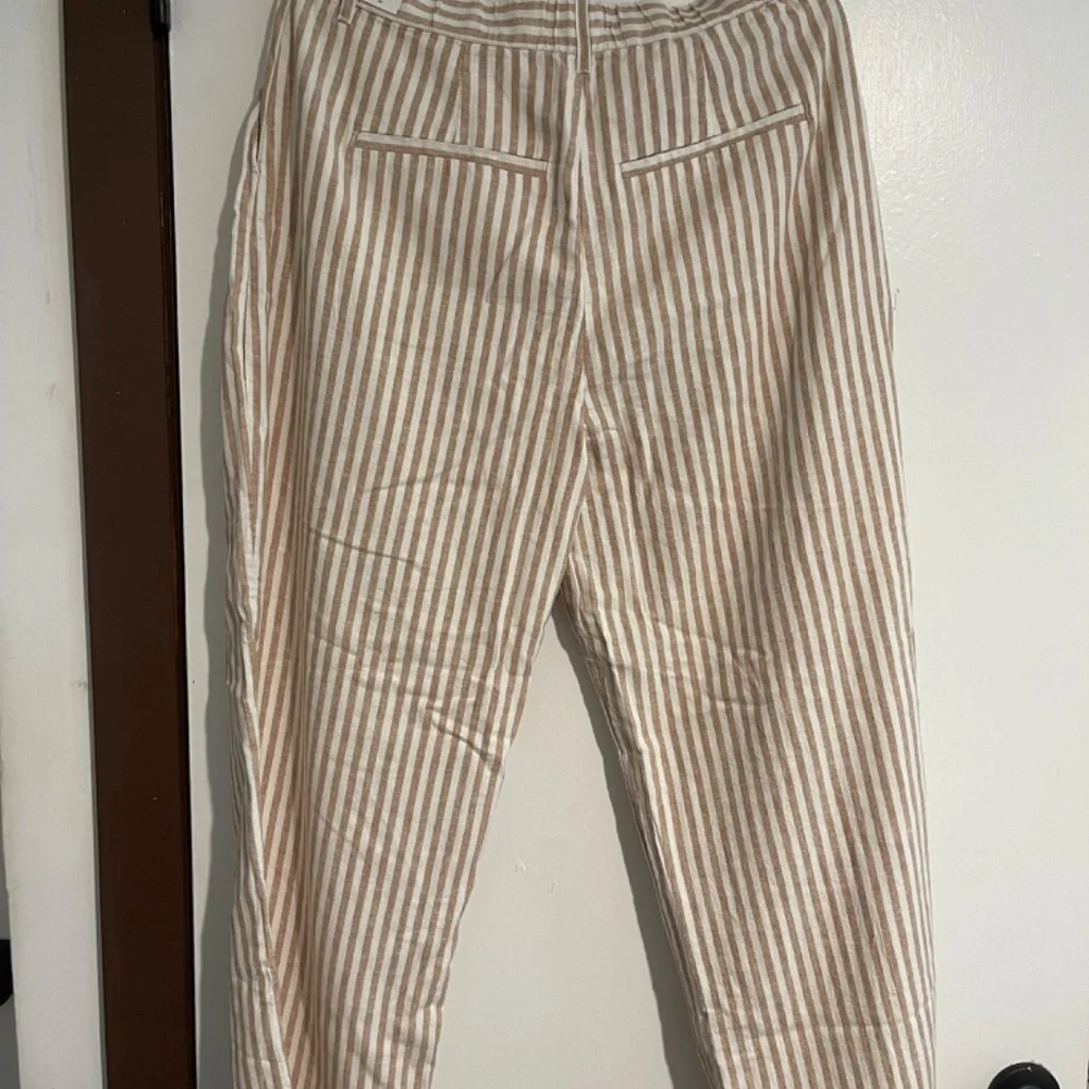 Abercrombie Linen Pants  (NWT) - Picture 2 of 6